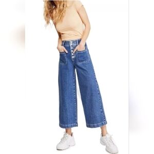 FREE PEOPLE Colette Wide-Leg Jeans in medium wash. Size 24